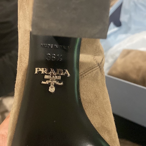 Prada Suede Boots in excellent condition - Picture 4 of 8